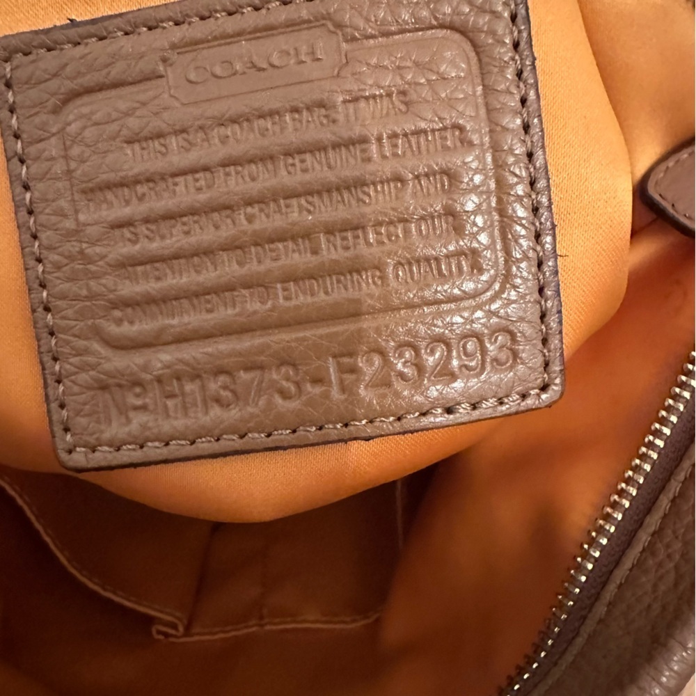 COACH PARK LEATHER HOBO (COACH F23293 - Picture 15 of 15
